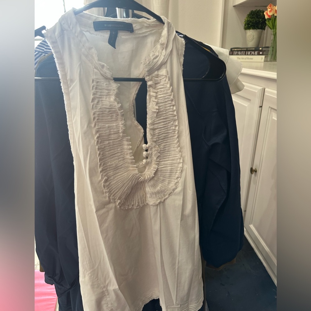 BCBG MAXAZRIA razorback top